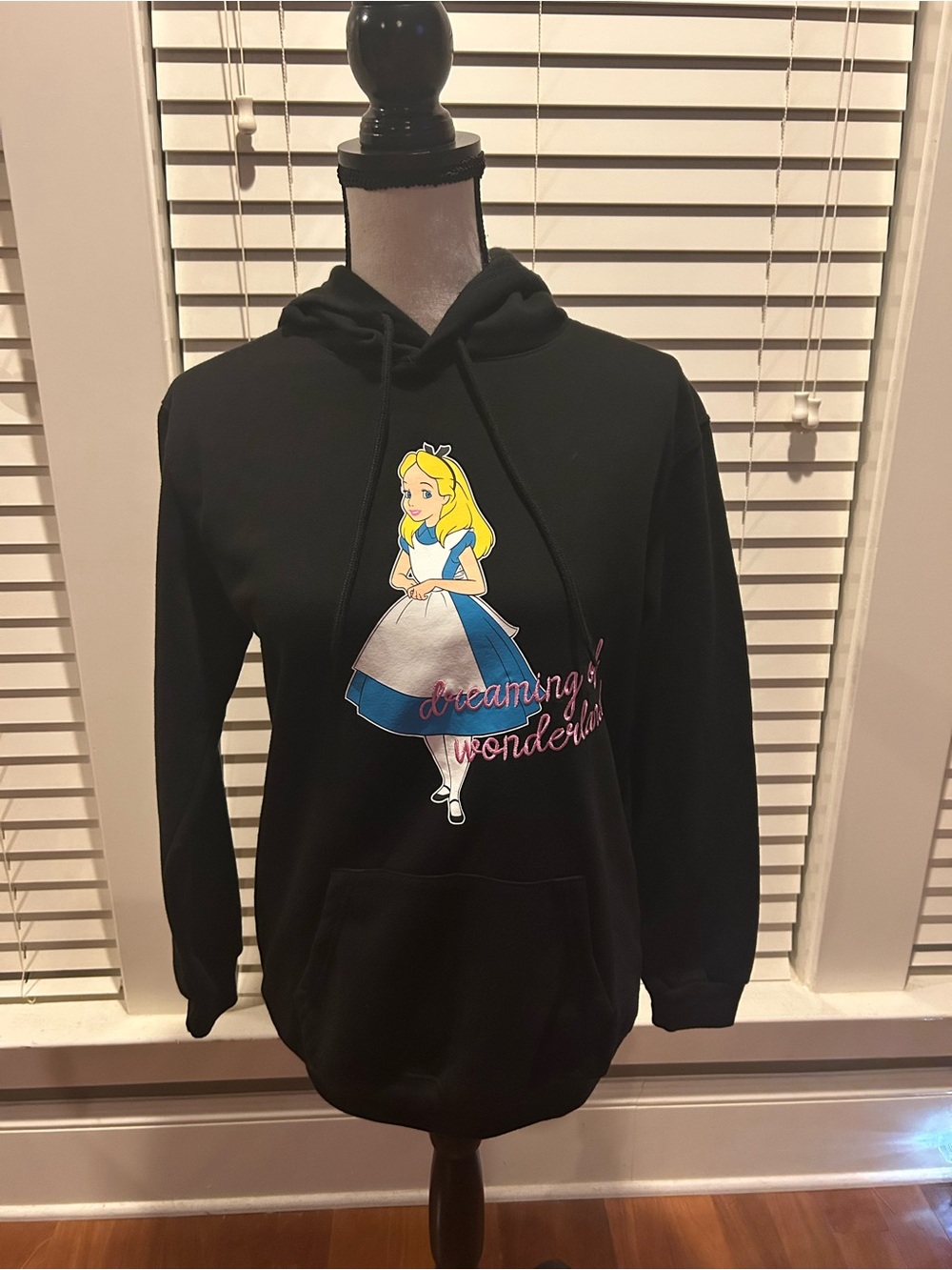 Disney Black Alice in Wonderland Crewneck Hoodie with Colorful Graphic size XS
